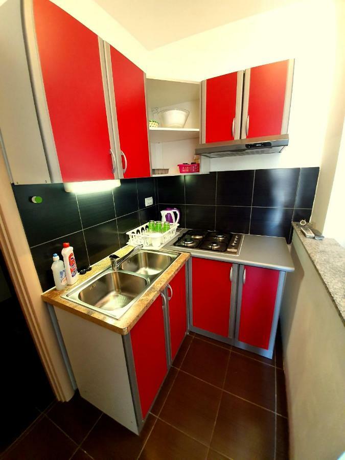 Apartments Lara ドルヴェニク エクステリア 写真