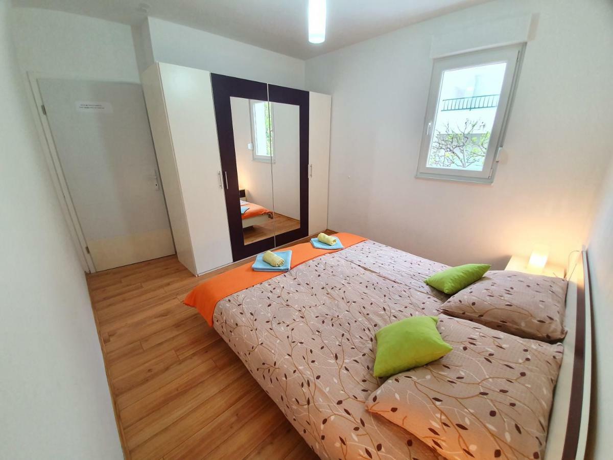 Apartments Lara ドルヴェニク エクステリア 写真